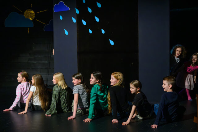 Letnie warsztaty teatralne dla dzieci z Kubusiem Puchatkiem